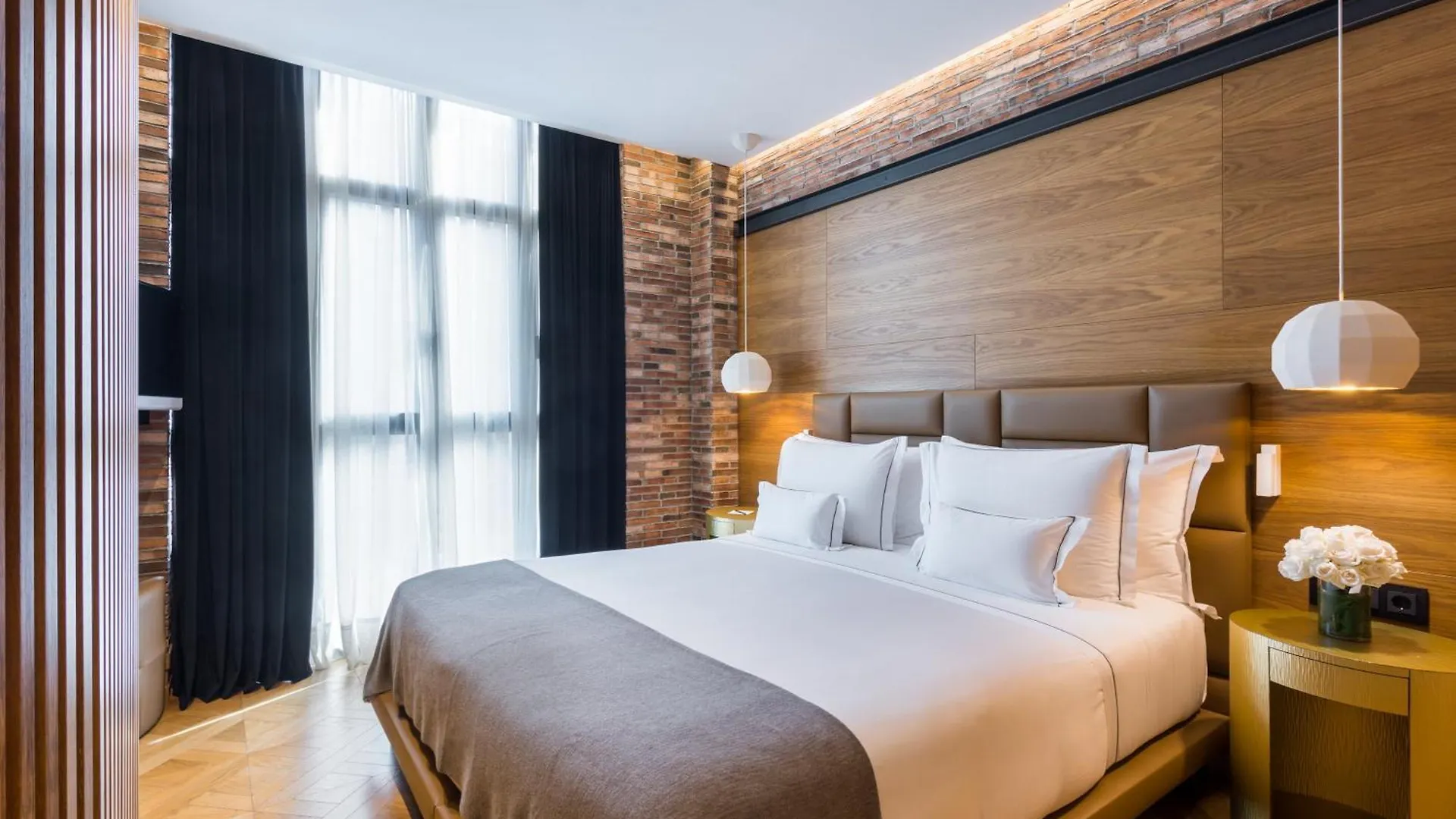 Monument Hotel Βαρκελώνη 5*,  Ισπανία